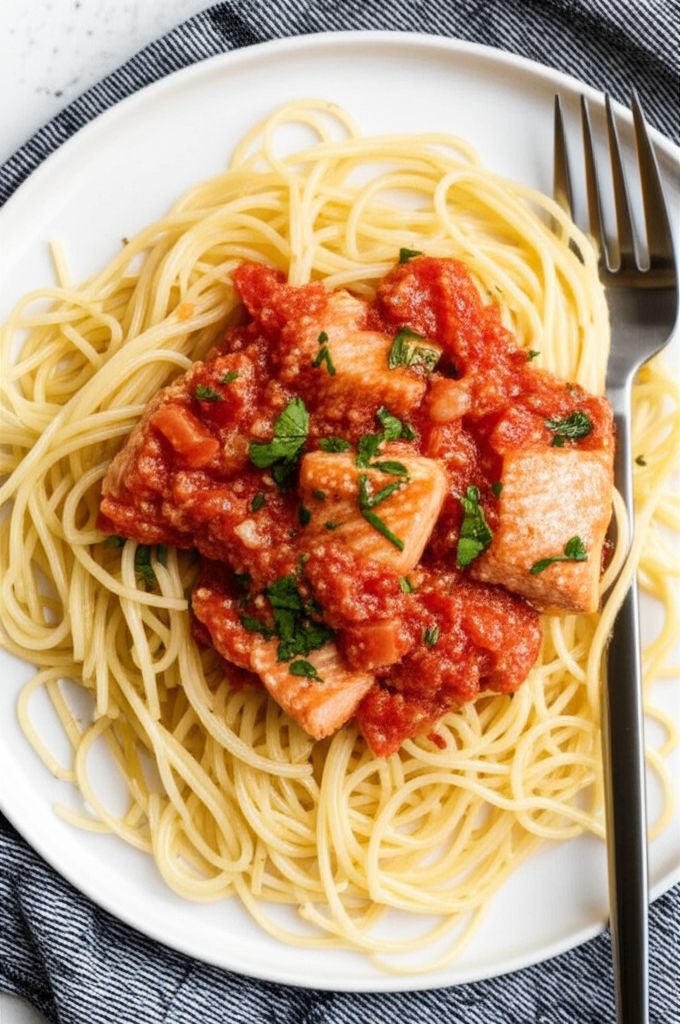 Quick Pasta with Salmon and Tomatoes in Cream Sauce